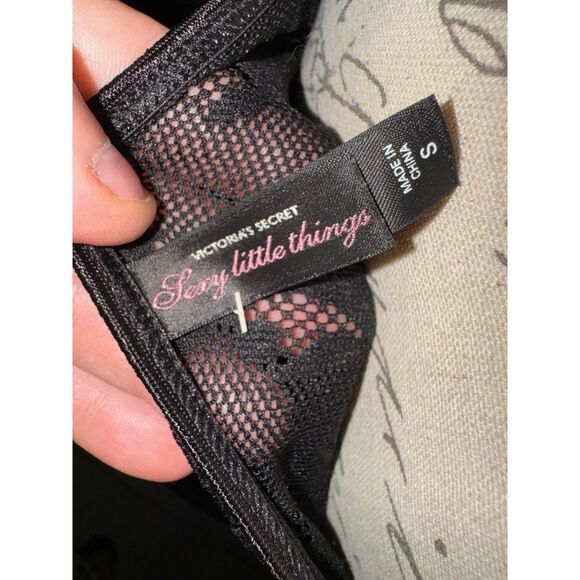 Victoria's Secret Black Lace Babydoll Cami with Fringe Detail Size Small NWOT - Picture 5 of 6